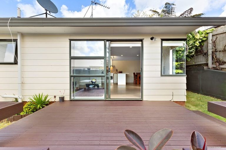 Photo of property in 3 Margan Avenue, New Lynn, Auckland, 0600