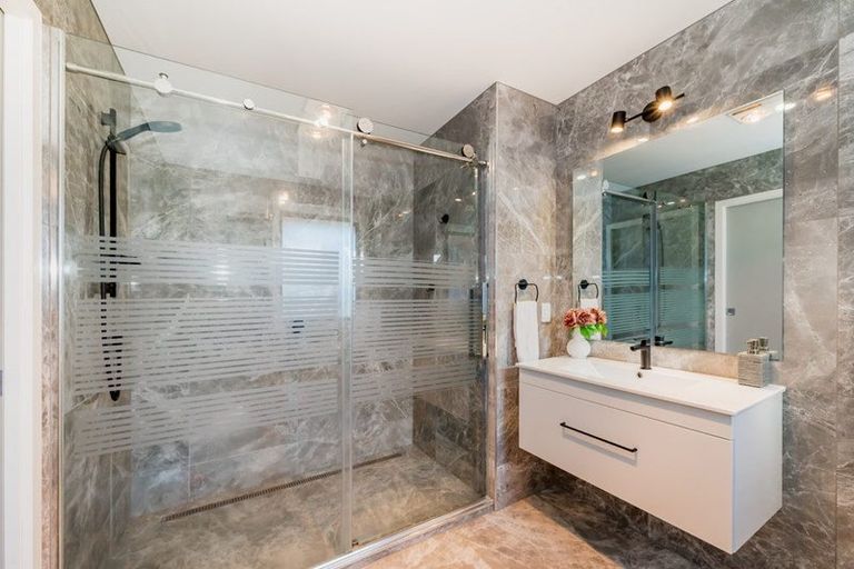 Photo of property in 7 Kikorangi Way, Paraparaumu, 5032