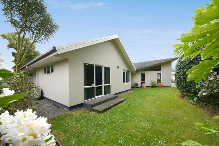Photo of property in 26a Glenburn Place, Avonhead, Christchurch, 8042