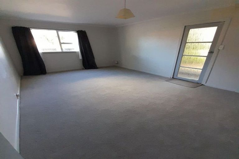 Photo of property in 25 Hartford Crescent, Totara Park, Upper Hutt, 5018