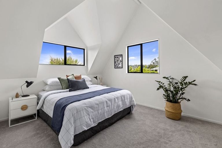Photo of property in 2/56 Glencoe Road, Browns Bay, Auckland, 0630