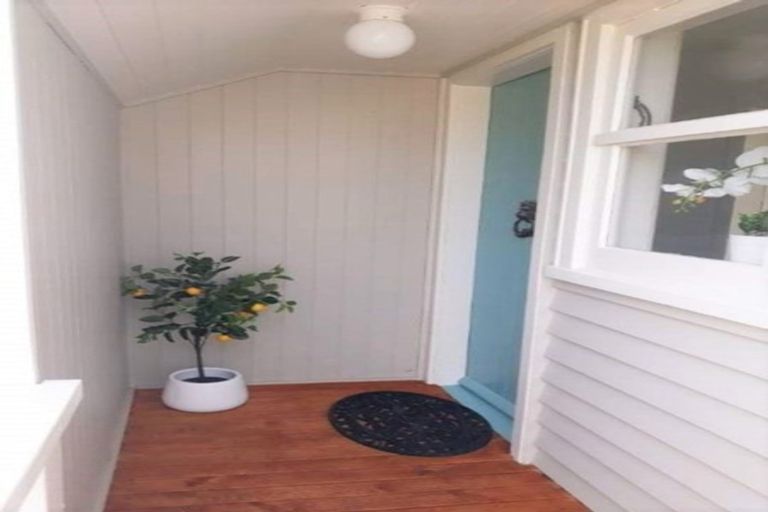 Photo of property in 147 Derby Street, Westport, 7825