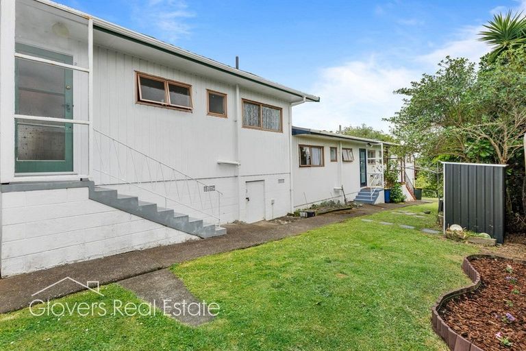 Photo of property in 2/23a Nandana Drive, Glen Eden, Auckland, 0602