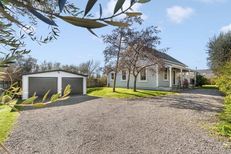 Photo of property in 102 Jellicoe Street, Martinborough, 5711