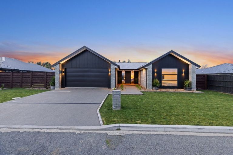 Photo of property in 39 Plover Avenue, Amberley, 7410