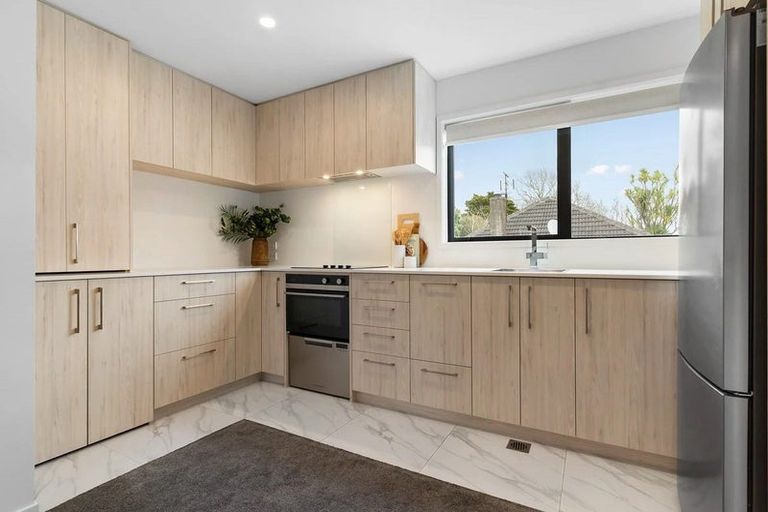 Photo of property in 4/61 Matipo Road, Te Atatu Peninsula, Auckland, 0610