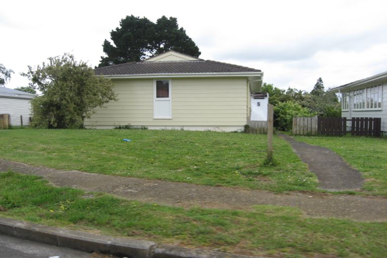 Photo of property in 5 Arnhem Place, Pukekohe, 2120