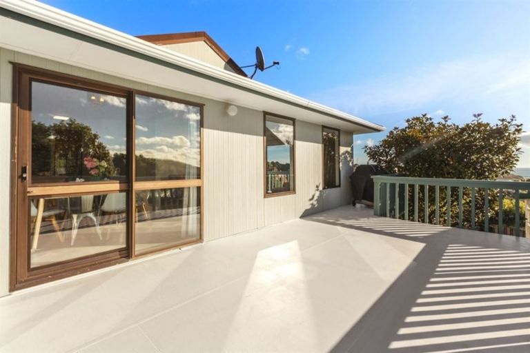 Photo of property in 26 Mercury Way, Whitby, Porirua, 5024