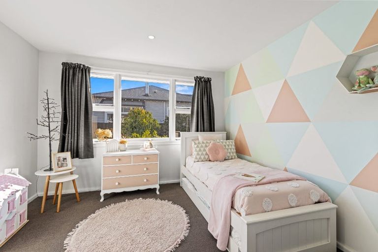 Photo of property in 29 Sturrocks Road, Redwood, Christchurch, 8051