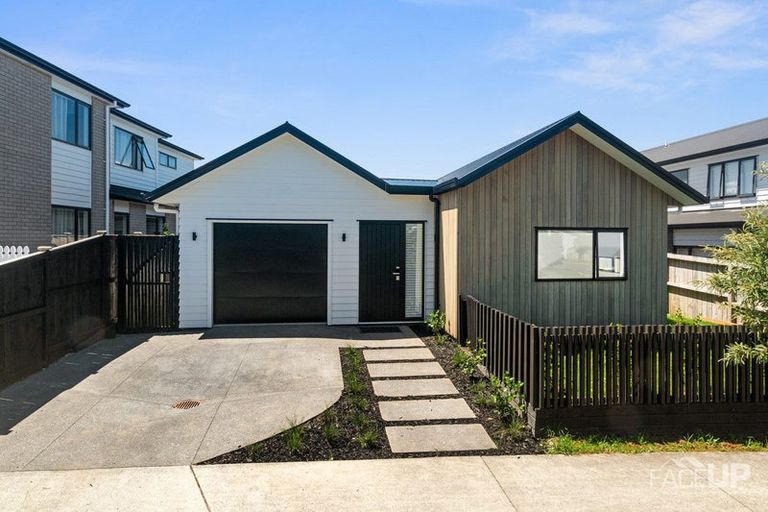 Photo of property in 61 Makete Crescent, Hobsonville, Auckland, 0618