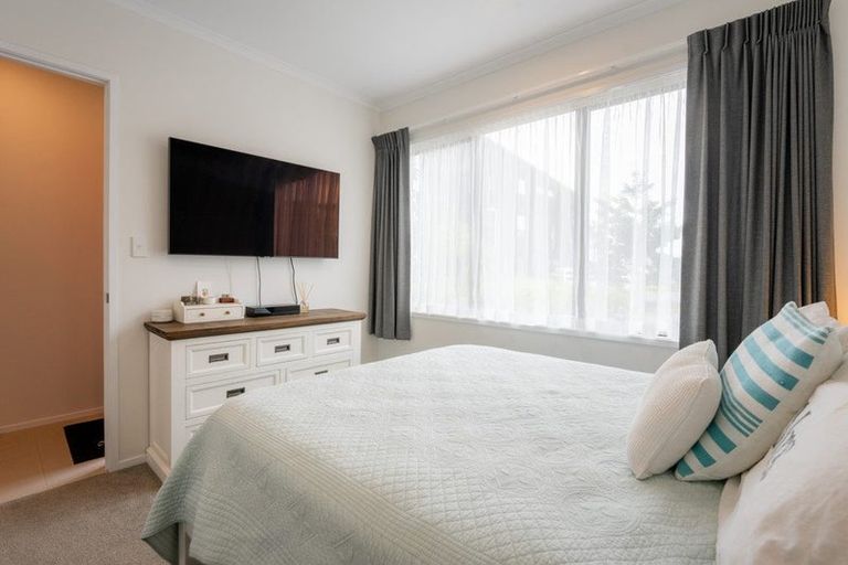 Photo of property in 42 Rangihina Road, Hobsonville, Auckland, 0616