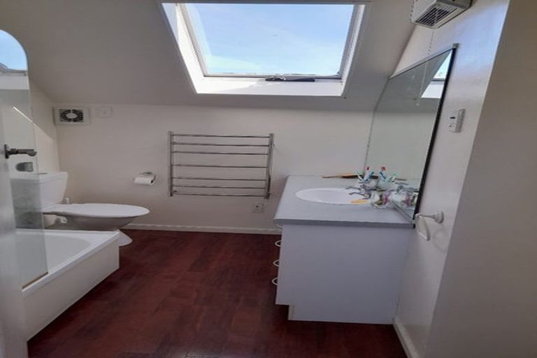 Photo of property in 3 Gavin Road, Raumati Beach, Paraparaumu, 5032