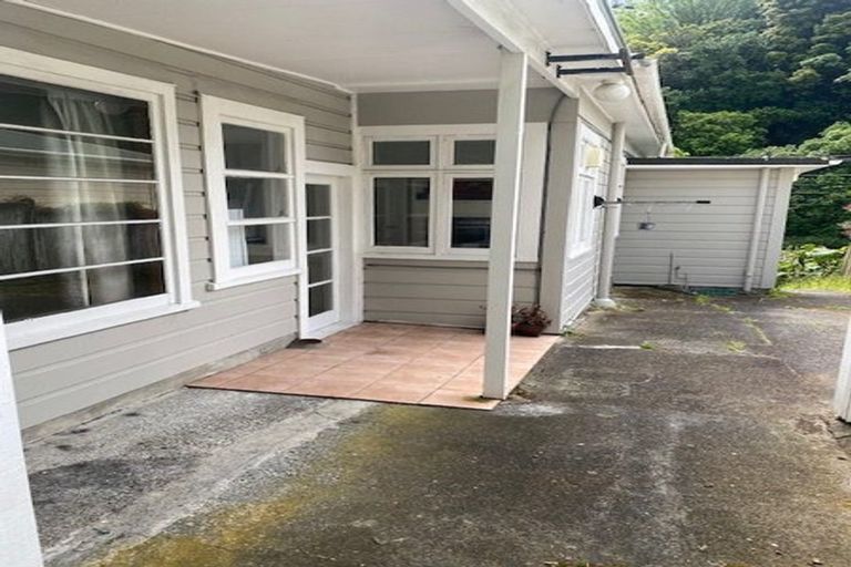 Photo of property in 115 Glenmore Street, Kelburn, Wellington, 6012