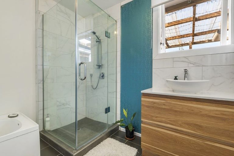 Photo of property in 1/149 Birkdale Road, Birkdale, Auckland, 0626