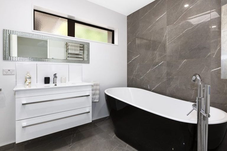 Photo of property in 45 The Crowsnest, Whitby, Porirua, 5024