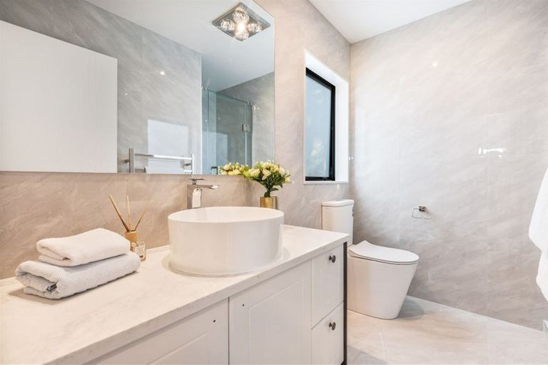 Photo of property in 41a Donegal Drive, Flat Bush, Auckland, 2019