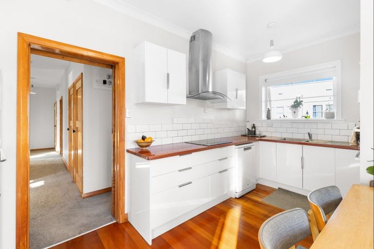 Photo of property in 79 Savage Crescent, West End, Palmerston North, 4412