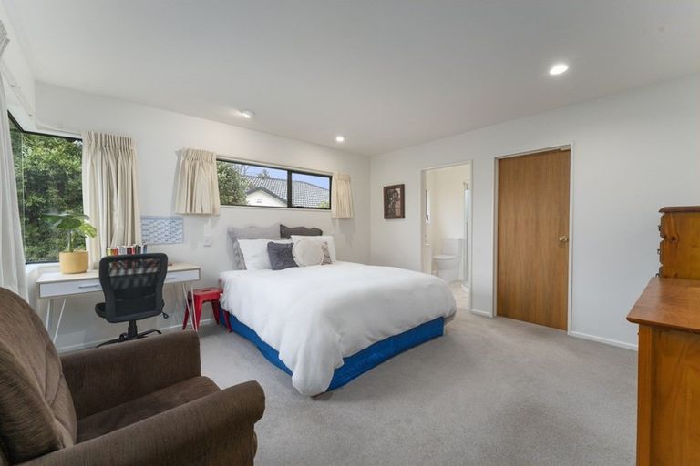 Photo of property in 8 Leigh Place, Paraparaumu Beach, Paraparaumu, 5032