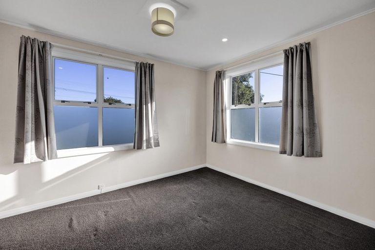 Photo of property in 304 South Road, Hawera, 4610