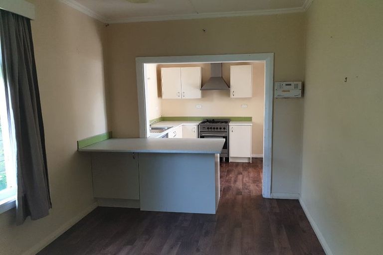 Photo of property in 37 Manuka Street, Castlecliff, Whanganui, 4501