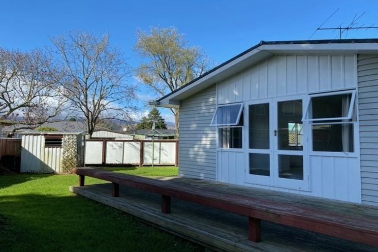 Photo of property in 6 Moehau Grove, Trentham, Upper Hutt, 5018