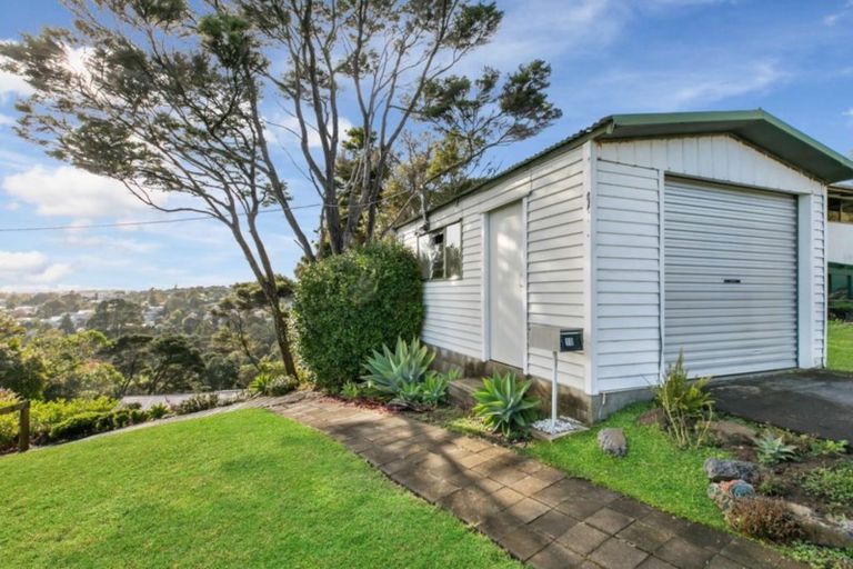 Photo of property in 10 Kia Ora Road, Beach Haven, Auckland, 0626