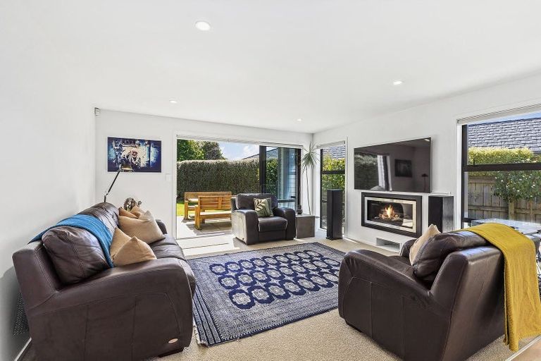 Photo of property in 50 Resolution Drive, Whitby, Porirua, 5024
