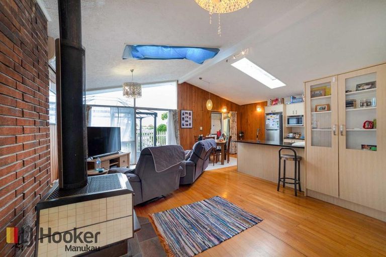 Photo of property in 61 Christmas Road, Manurewa, Auckland, 2102