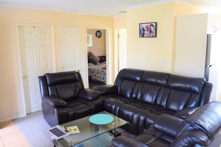 Photo of property in 27 Carrick Glen Avenue, Flat Bush, Auckland, 2019