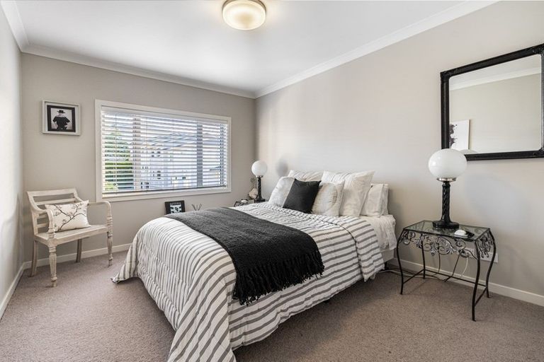 Photo of property in 90 Landmark Terrace, Orewa, 0931