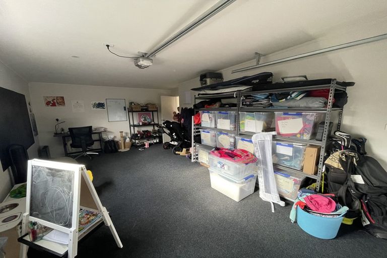 Photo of property in 16 Puriri Road, Pukekohe, 2120