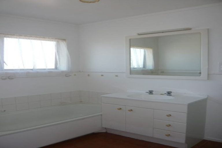 Photo of property in 1 Kenilworth Place, Dinsdale, Hamilton, 3204