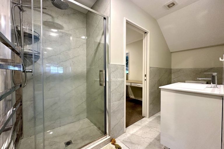 Photo of property in 21a Fairmount Road, Titirangi, Auckland, 0604