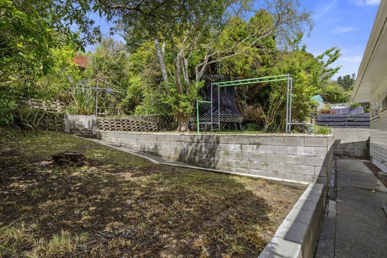 Photo of property in 21 Holland Street, Wainuiomata, Lower Hutt, 5014