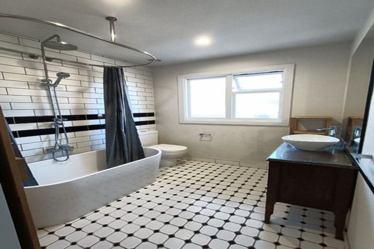 Photo of property in 91 Hargood Street, Woolston, Christchurch, 8062