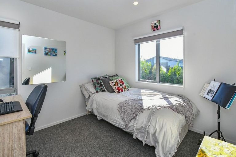 Photo of property in 54 Liberation Road, Papakura, 2110