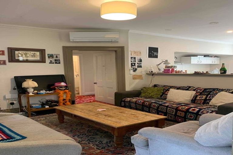 Photo of property in 22 Hanson Street, Mount Cook, Wellington, 6021