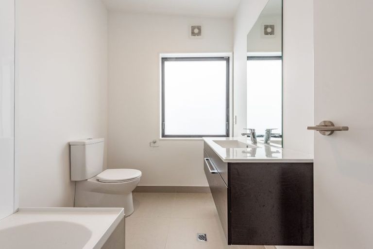 Photo of property in 38u2 Bankot Crescent, Ngaio, Wellington, 6035
