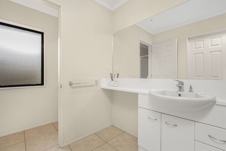 Photo of property in 7 Lough Bourne Drive, Pukekohe, 2120