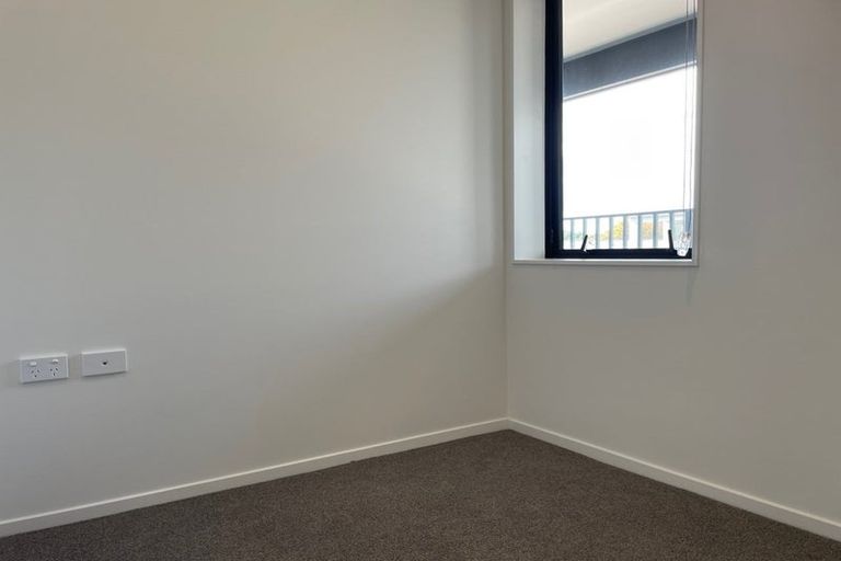 Photo of property in 205/28c Eileen Newey Place, Henderson, Auckland, 0612