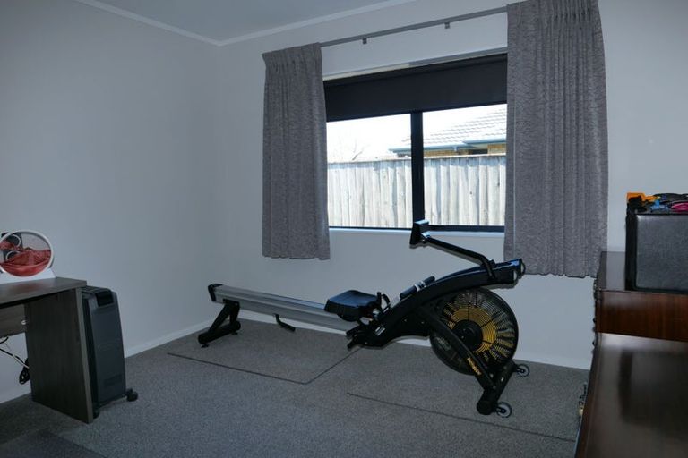 Photo of property in 20 Spackman Crescent, Paraparaumu, 5032