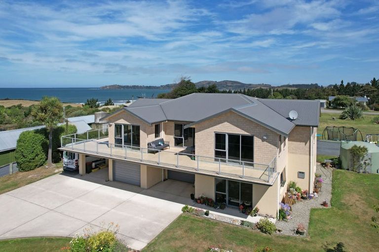 Photo of property in 11 Oakham Street, Hampden, 9410