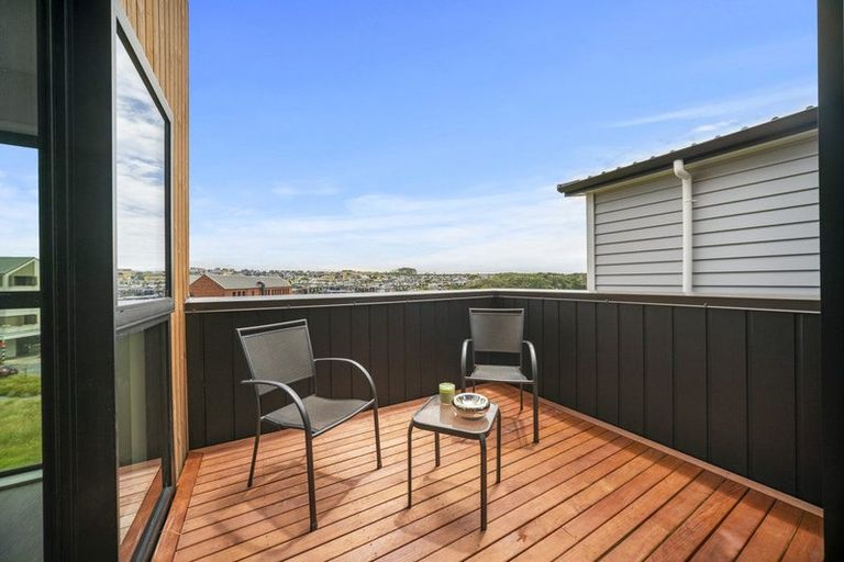 Photo of property in 10 Kiokio Street, Long Bay, Auckland, 0630
