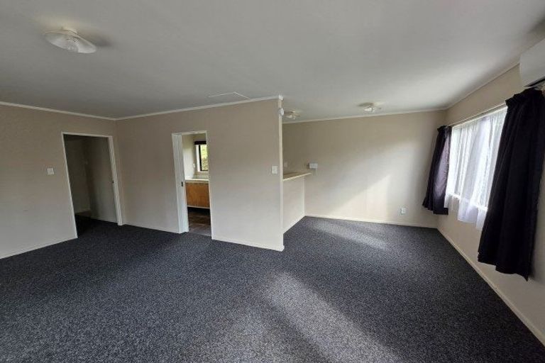 Photo of property in 2 Wallace Crescent, Glenholme, Rotorua, 3010