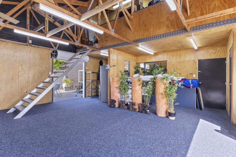 Photo of property in 298 Huatoki Street, Upper Vogeltown, New Plymouth, 4310