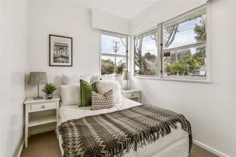 Photo of property in 29 Woodside Road, Massey, Auckland, 0614