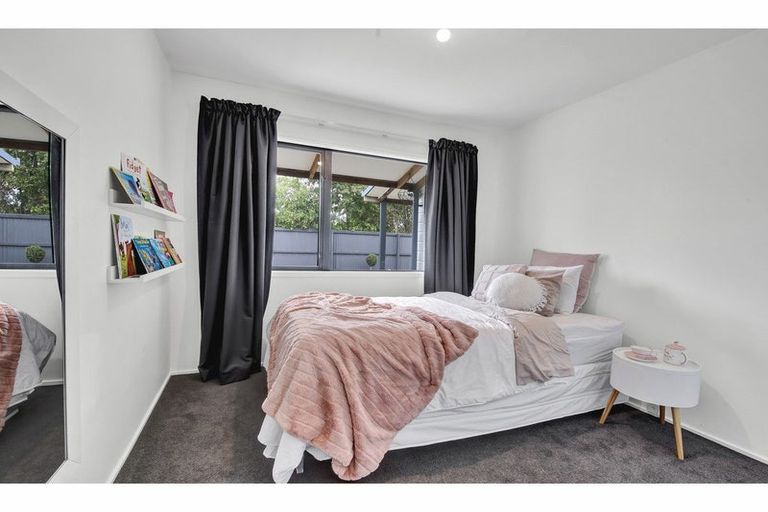 Photo of property in 5 Hegan Place, Rangiora, 7400