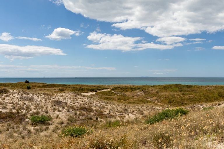 Photo of property in 960a Papamoa Beach Road, Papamoa Beach, Papamoa, 3118