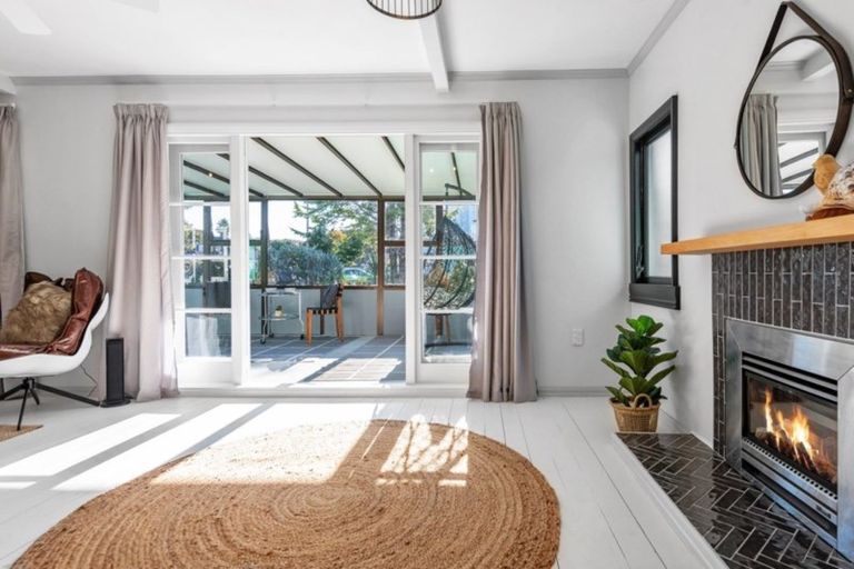 Photo of property in 72 Ocean Road, Paraparaumu Beach, Paraparaumu, 5032