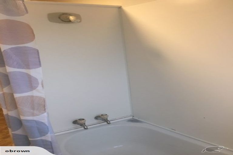 Photo of property in 218u2 Onepu Road, Lyall Bay, Wellington, 6022